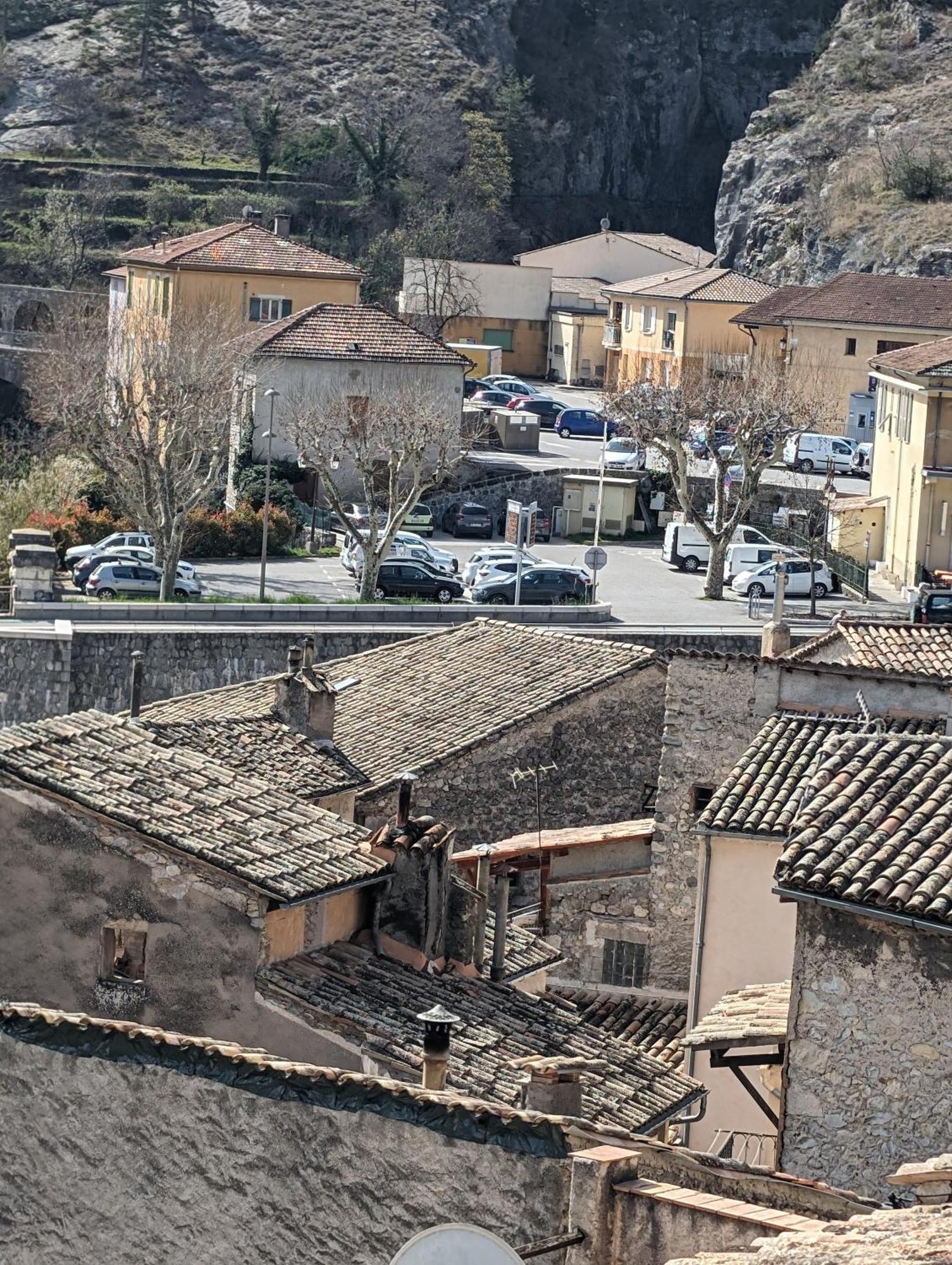 Appartement Duplex "La Belle Vue " à Entrevaux Extérieur photo