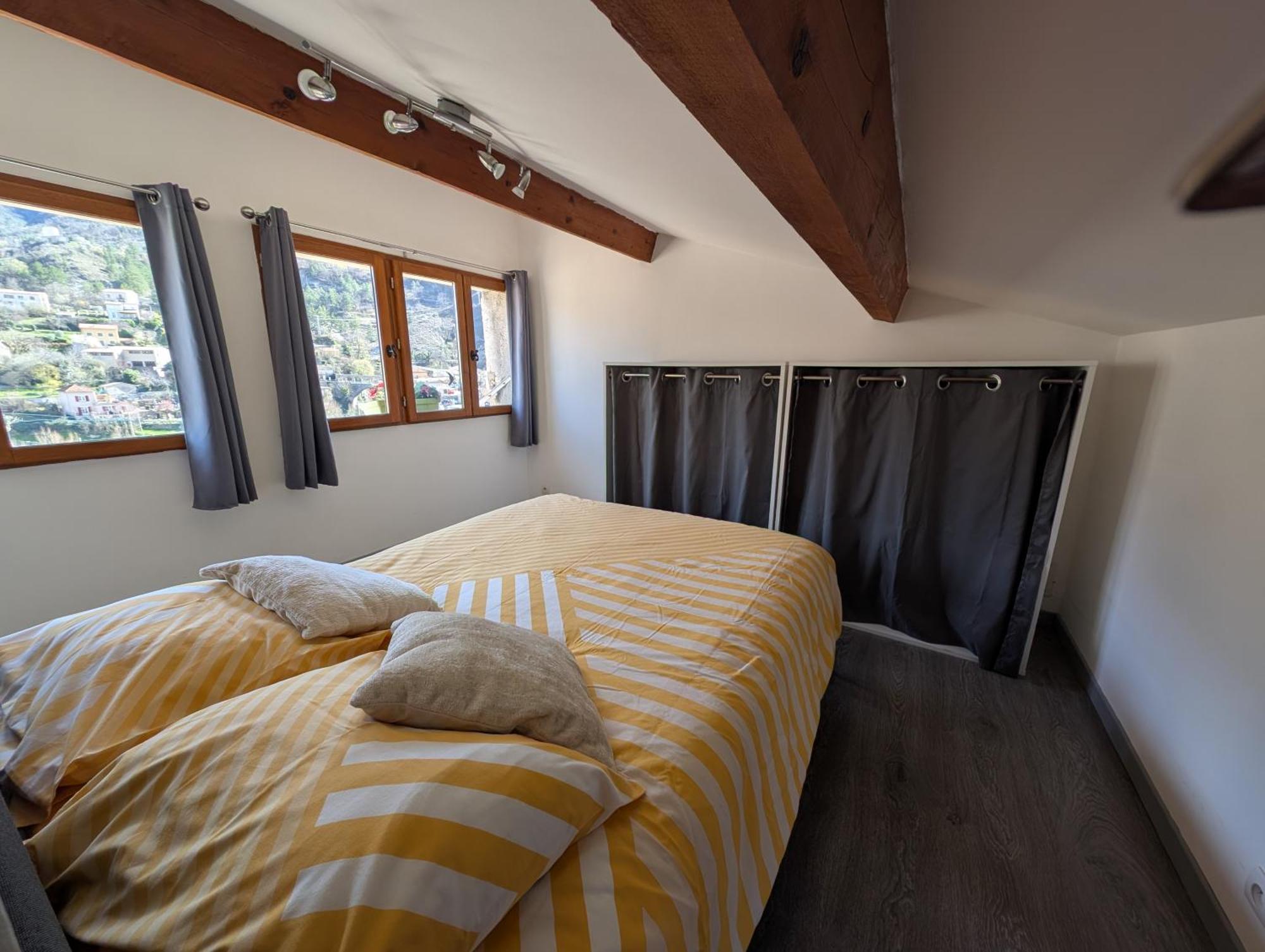 Appartement Duplex "La Belle Vue " à Entrevaux Extérieur photo