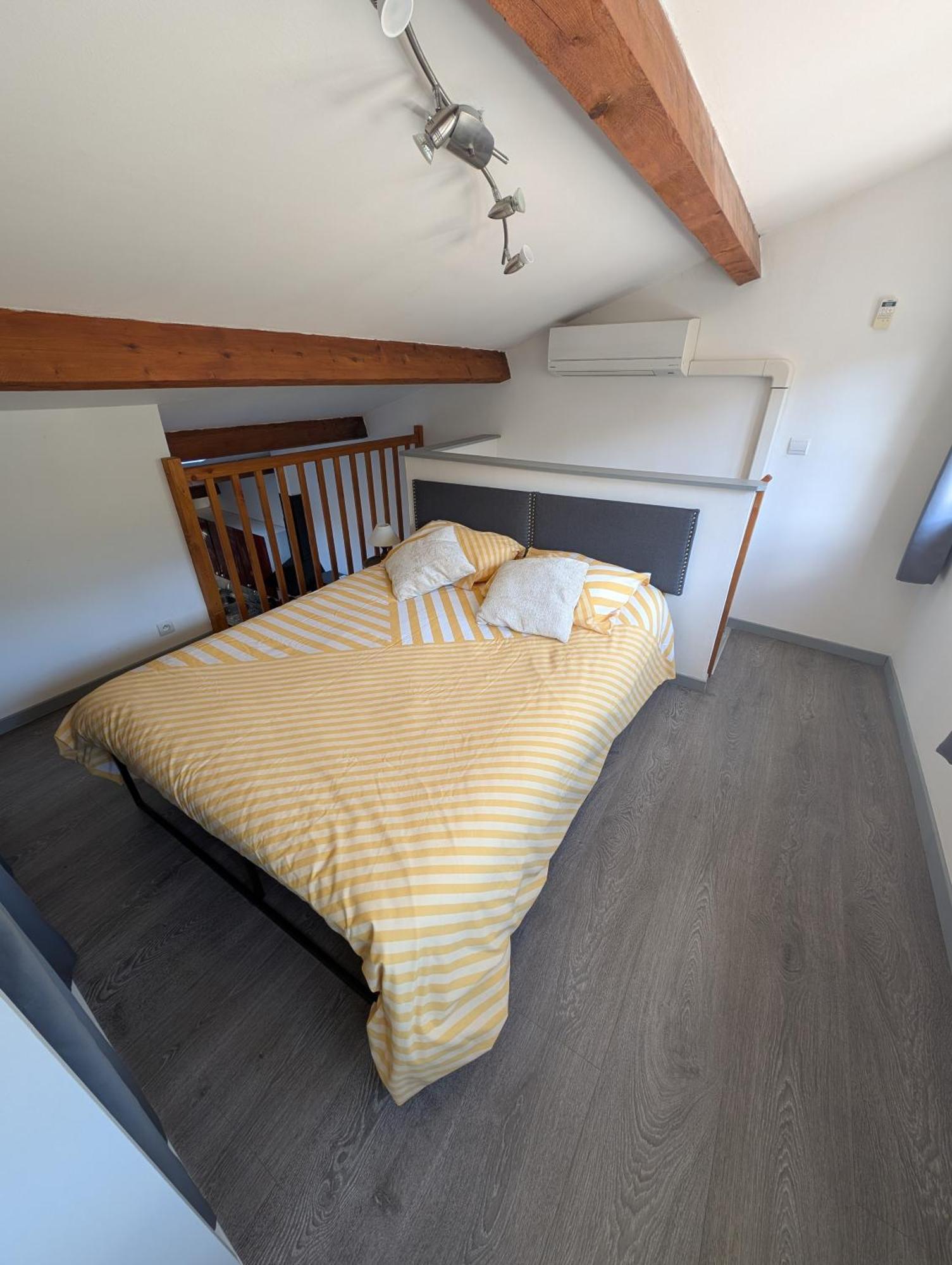 Appartement Duplex "La Belle Vue " à Entrevaux Extérieur photo